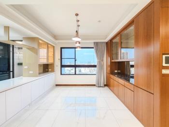 白京松の下｜三房雙平車