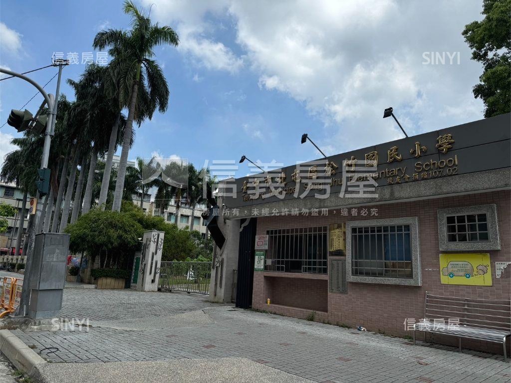 宏台松御視野三房平車房屋室內格局與周邊環境