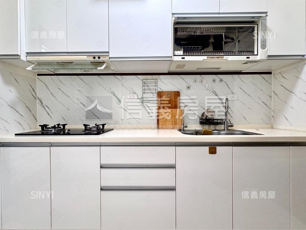 蛋黃區輕屋齡三房平車房屋室內格局與周邊環境