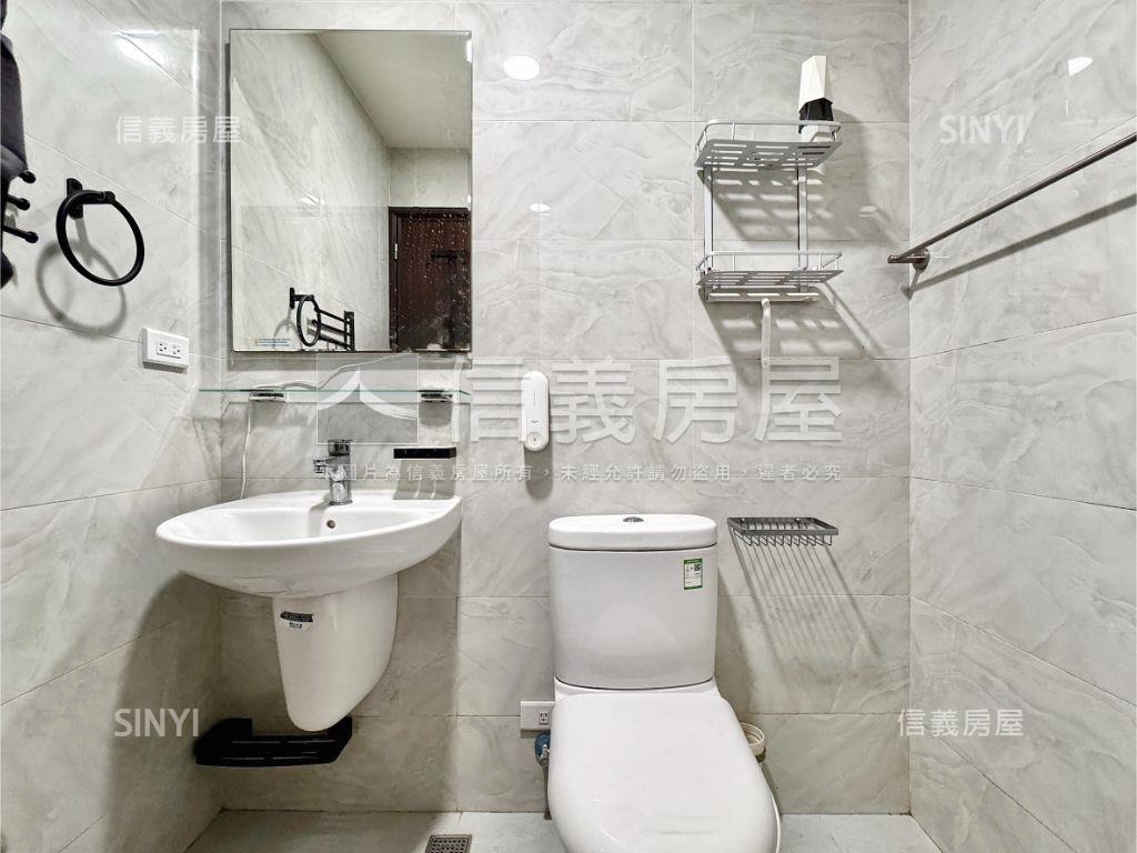 蛋黃區輕屋齡三房平車房屋室內格局與周邊環境