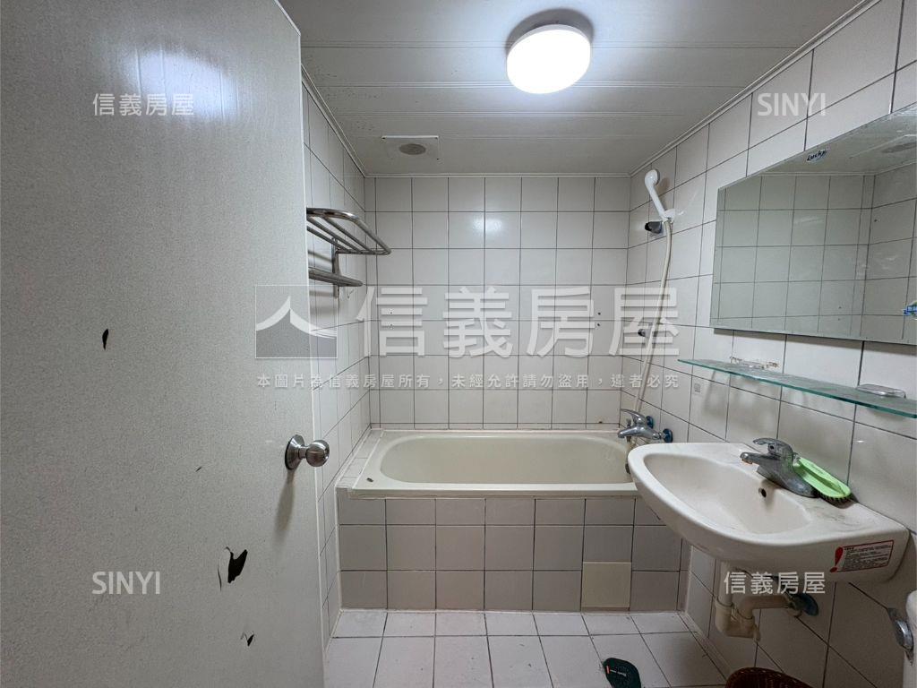 稀有！兩房兩衛附車位房屋室內格局與周邊環境