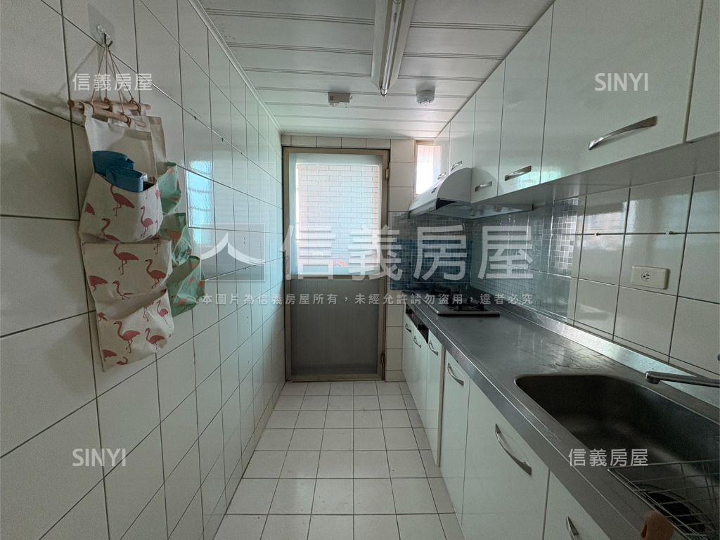 稀有！兩房兩衛附車位房屋室內格局與周邊環境