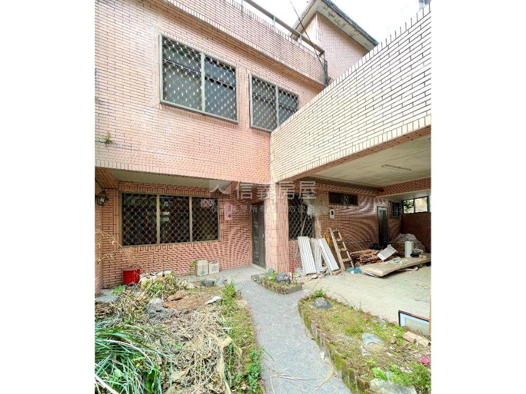 士東路角窗透天★可自地建房屋室內格局與周邊環境
