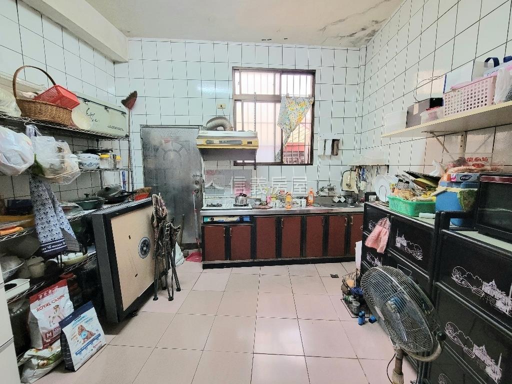 新平路✦低總價美透天房屋室內格局與周邊環境
