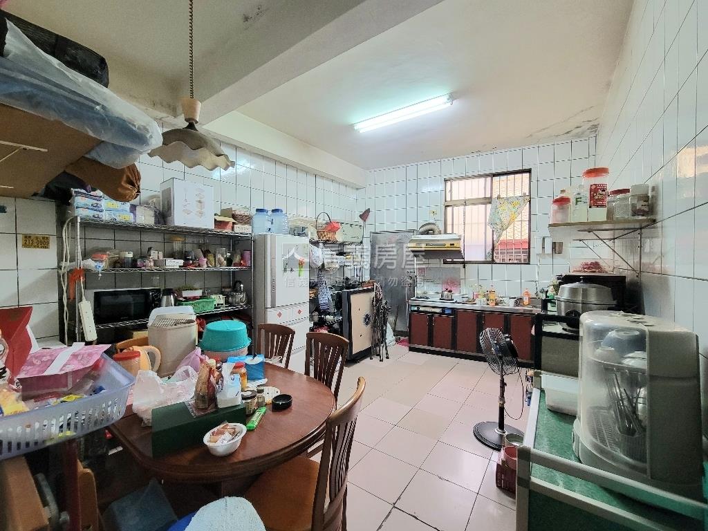 新平路✦低總價美透天房屋室內格局與周邊環境