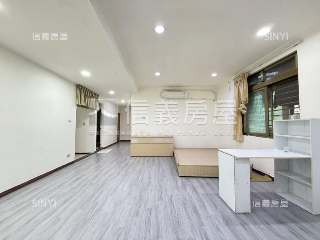 美妝國慶•三面採光寓所房屋室內格局與周邊環境