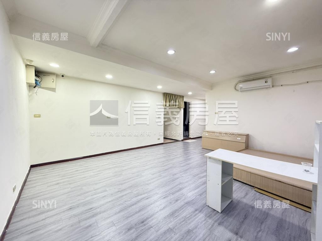 美妝國慶•三面採光寓所房屋室內格局與周邊環境