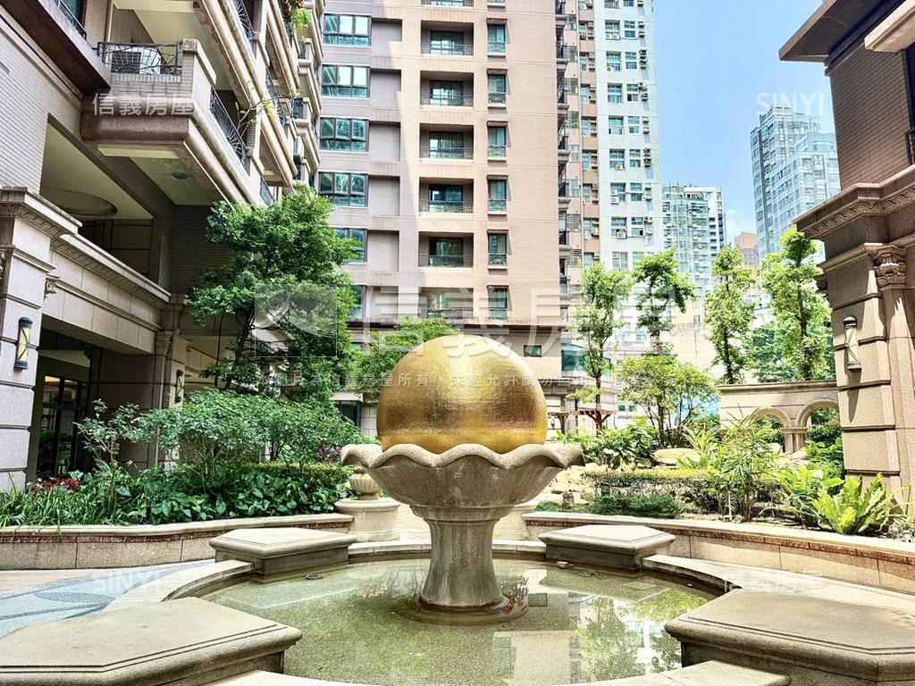 家麒景觀三房車位房屋室內格局與周邊環境