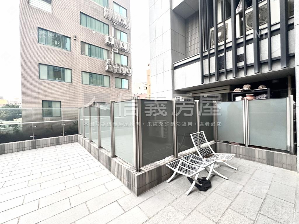 璞園樸石露臺戶兩房車位房屋室內格局與周邊環境