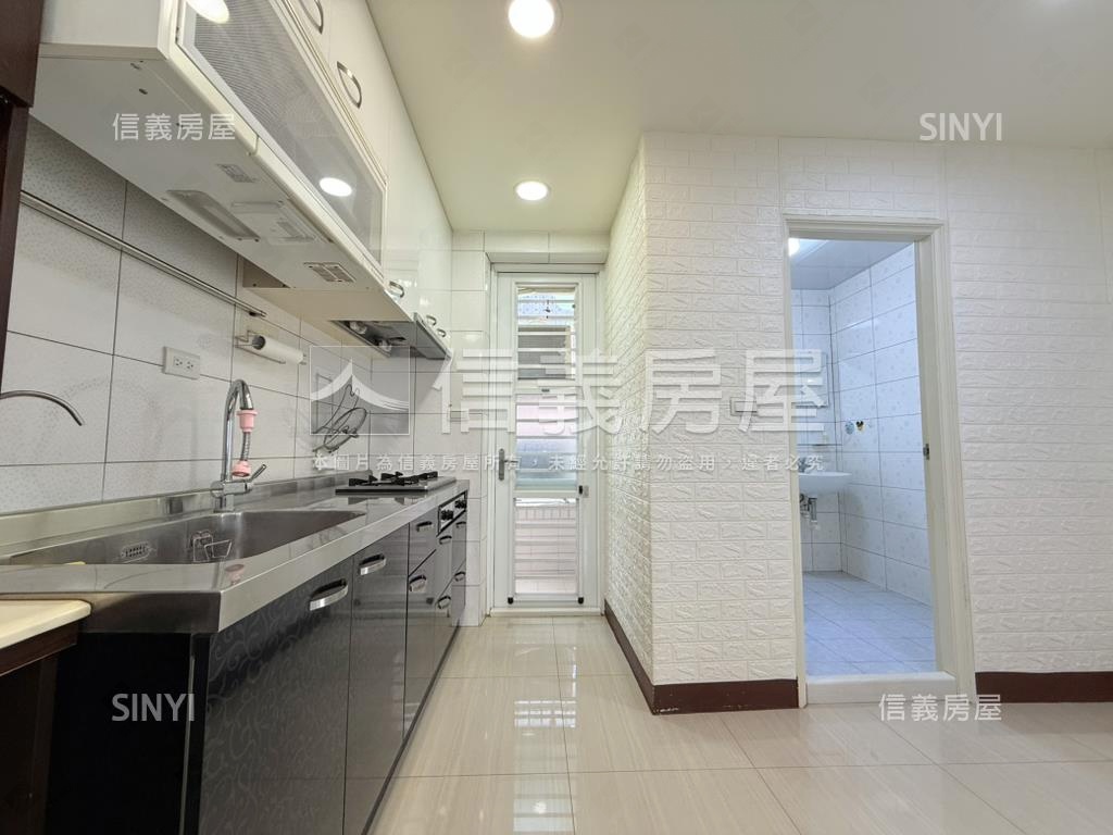 近文化中心健身美寓房屋室內格局與周邊環境