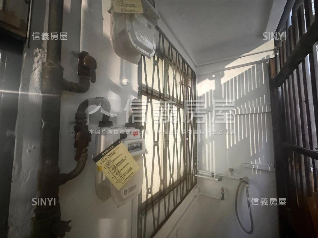 巷寬一樓大空間近力行市場房屋室內格局與周邊環境