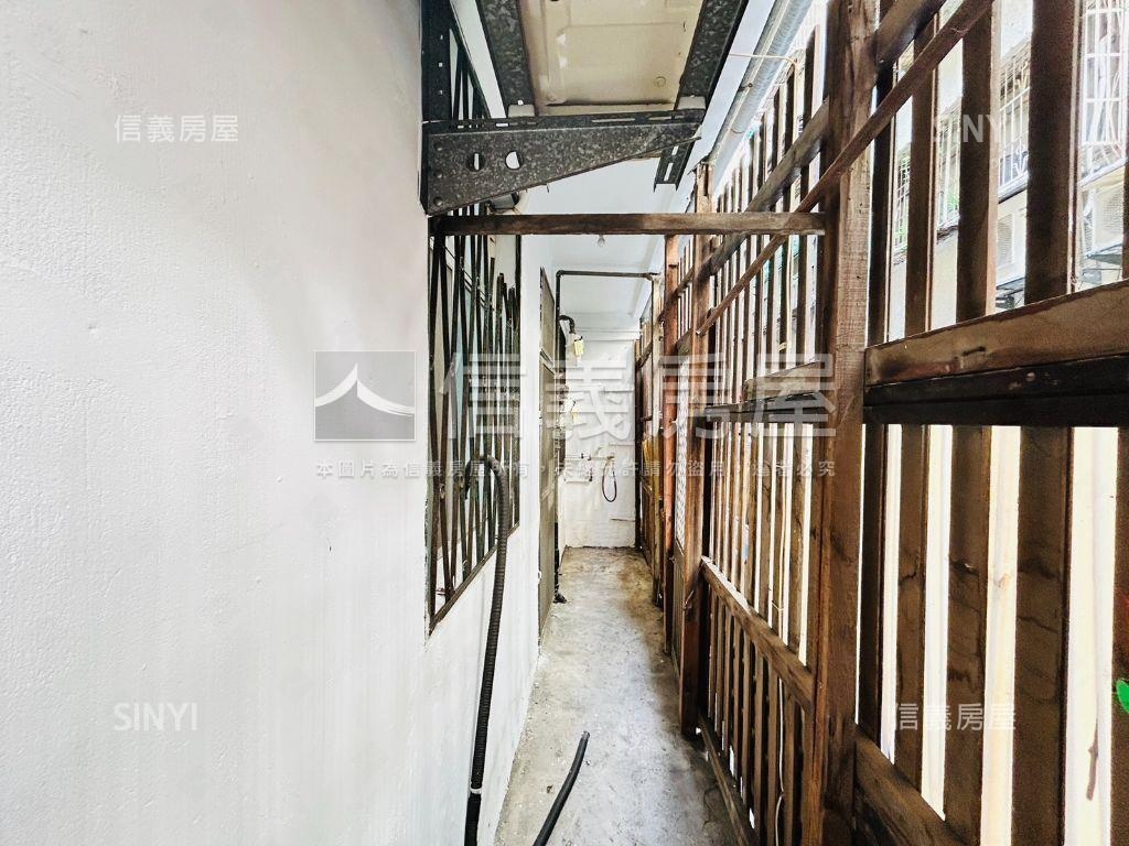 巷寬一樓大空間近力行市場房屋室內格局與周邊環境