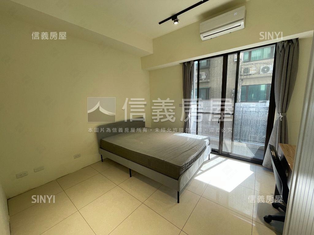 宜雄玉潤兩房車位房屋室內格局與周邊環境