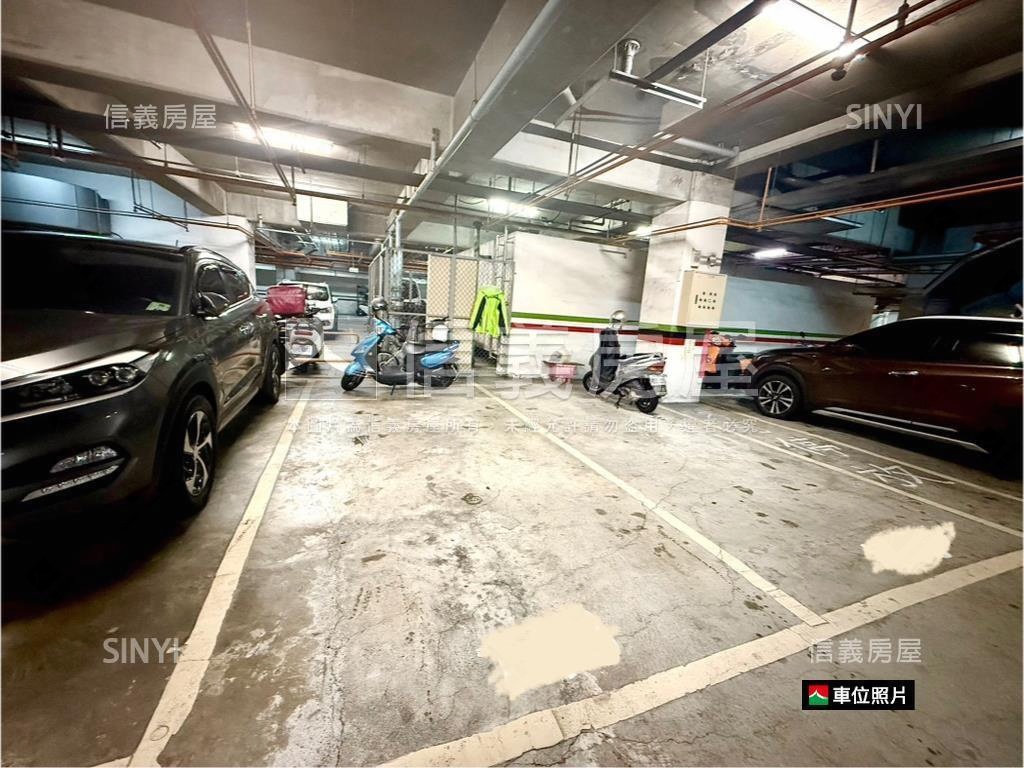 荷蘭面球場三房平車房屋室內格局與周邊環境