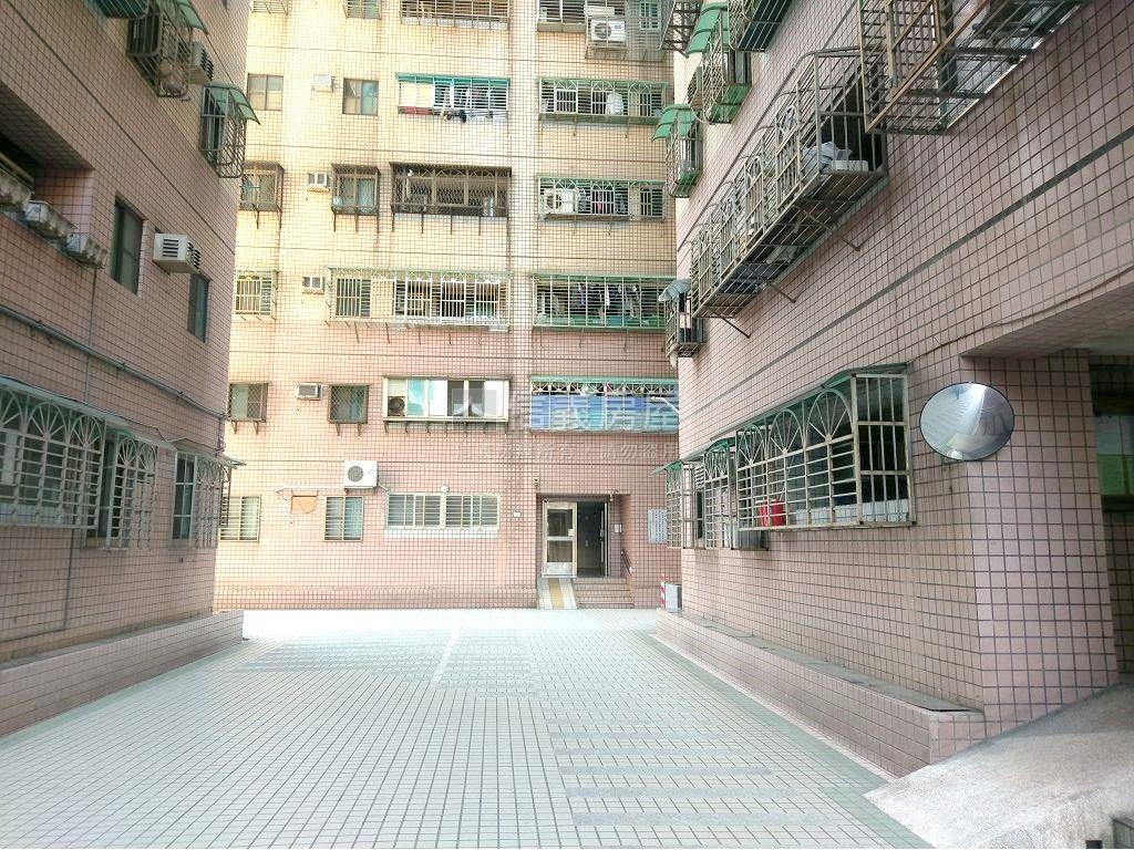 光明大道精美電梯方正兩房房屋室內格局與周邊環境