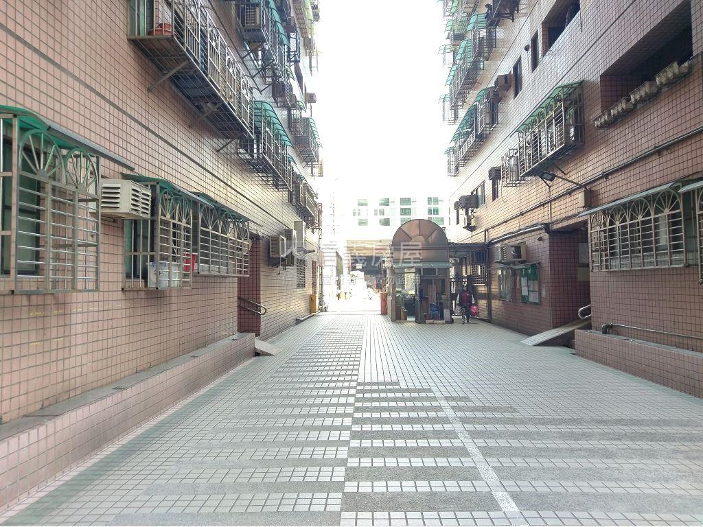 光明大道精美電梯方正兩房房屋室內格局與周邊環境