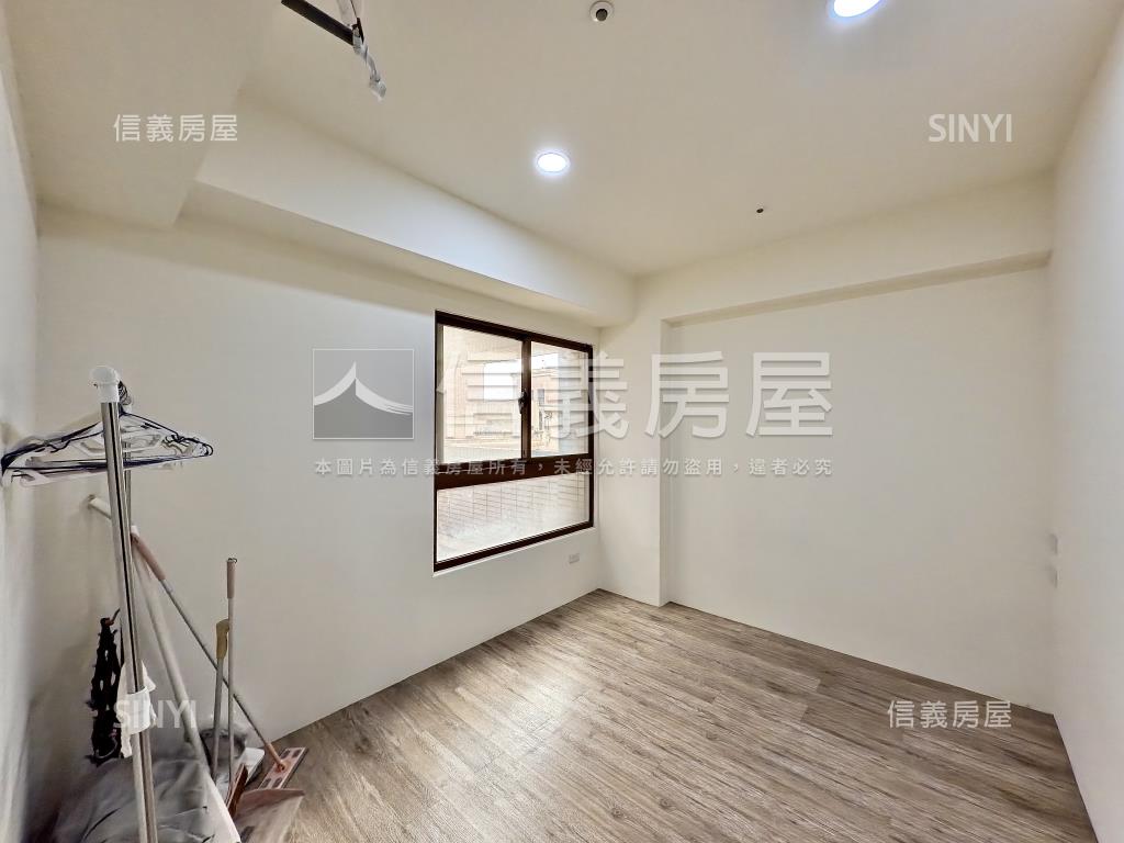 近Ｇ０４歐洲學苑次頂樓房屋室內格局與周邊環境