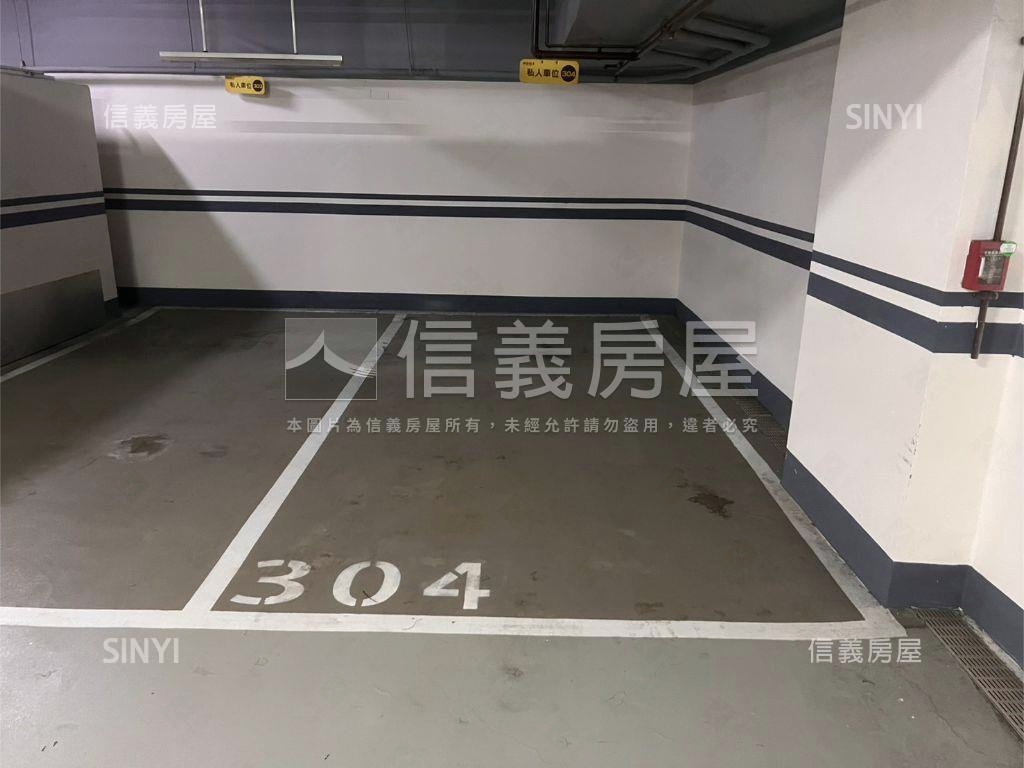 神采飛洋店面＋車位Ａ房屋室內格局與周邊環境