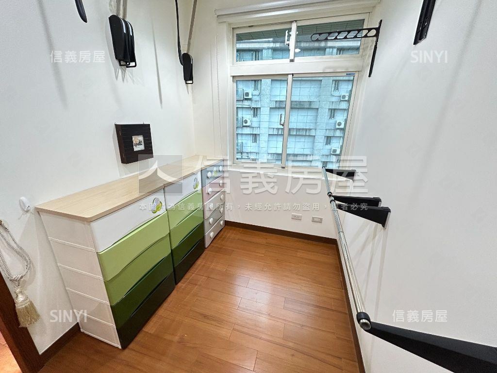 中央新村河景美宅房屋室內格局與周邊環境