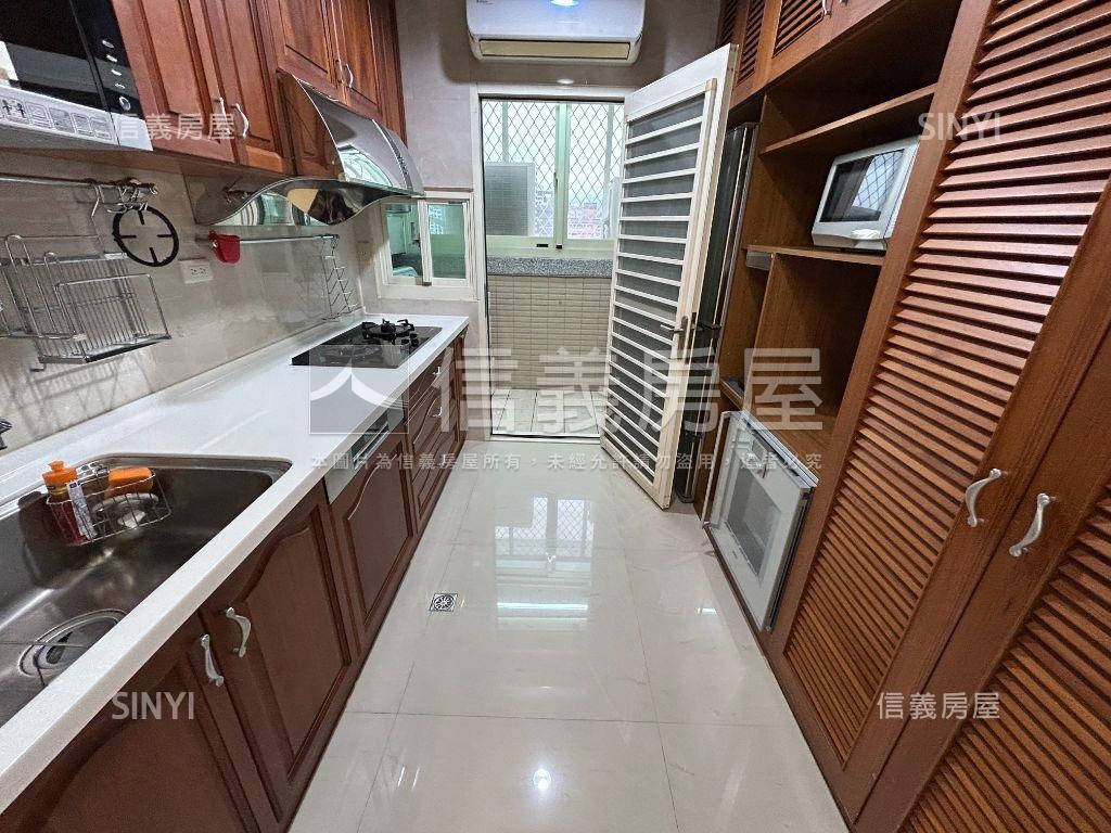 中央新村河景美宅房屋室內格局與周邊環境