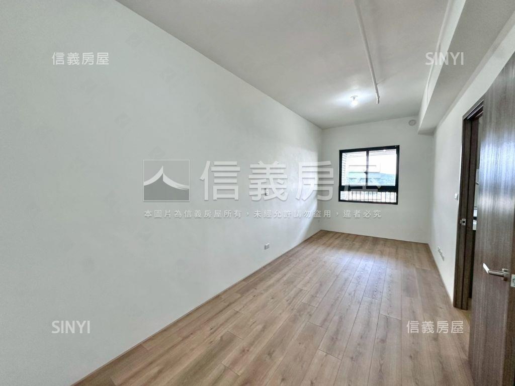 心之所向高樓山景柱邊車位房屋室內格局與周邊環境