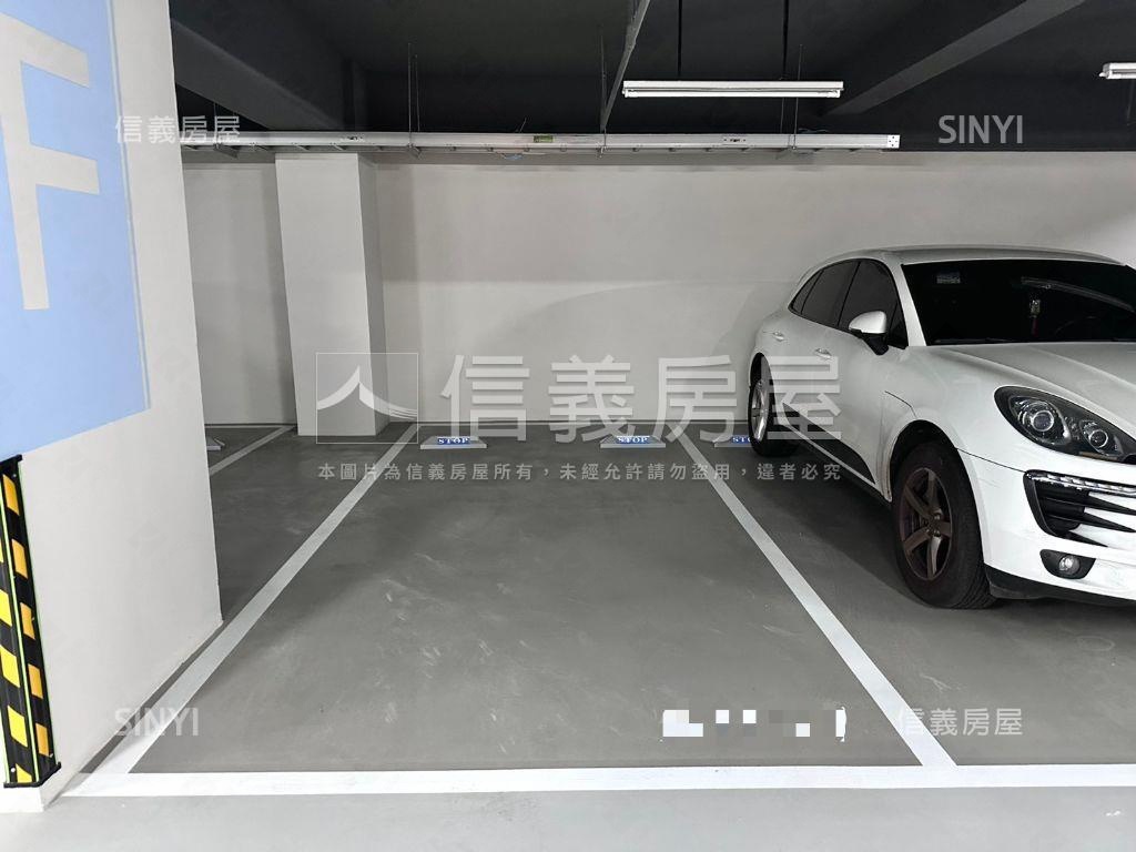 心之所向高樓山景柱邊車位房屋室內格局與周邊環境