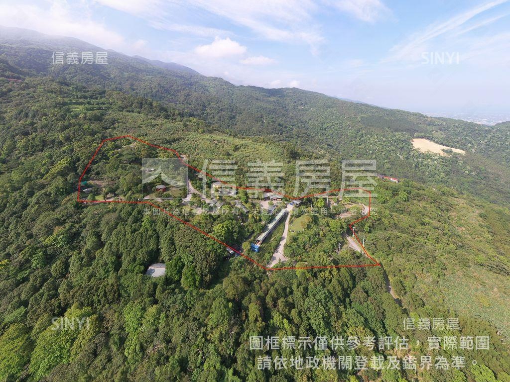 豪華夜景露營地房屋室內格局與周邊環境