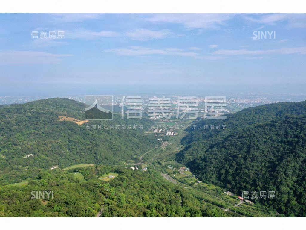 豪華夜景露營地房屋室內格局與周邊環境