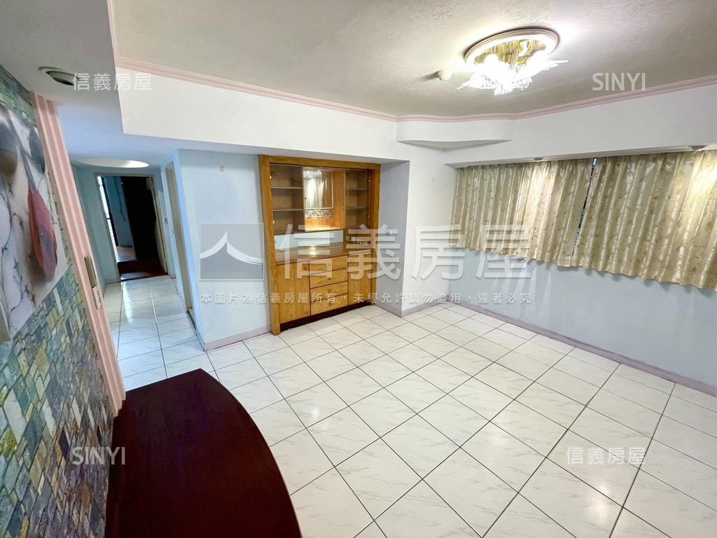 近捷運精美藝文三房房屋室內格局與周邊環境