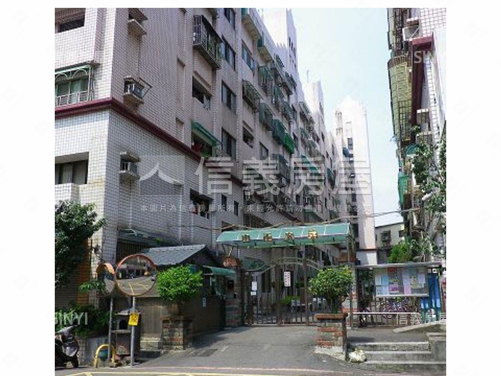 近捷運精美藝文三房房屋室內格局與周邊環境