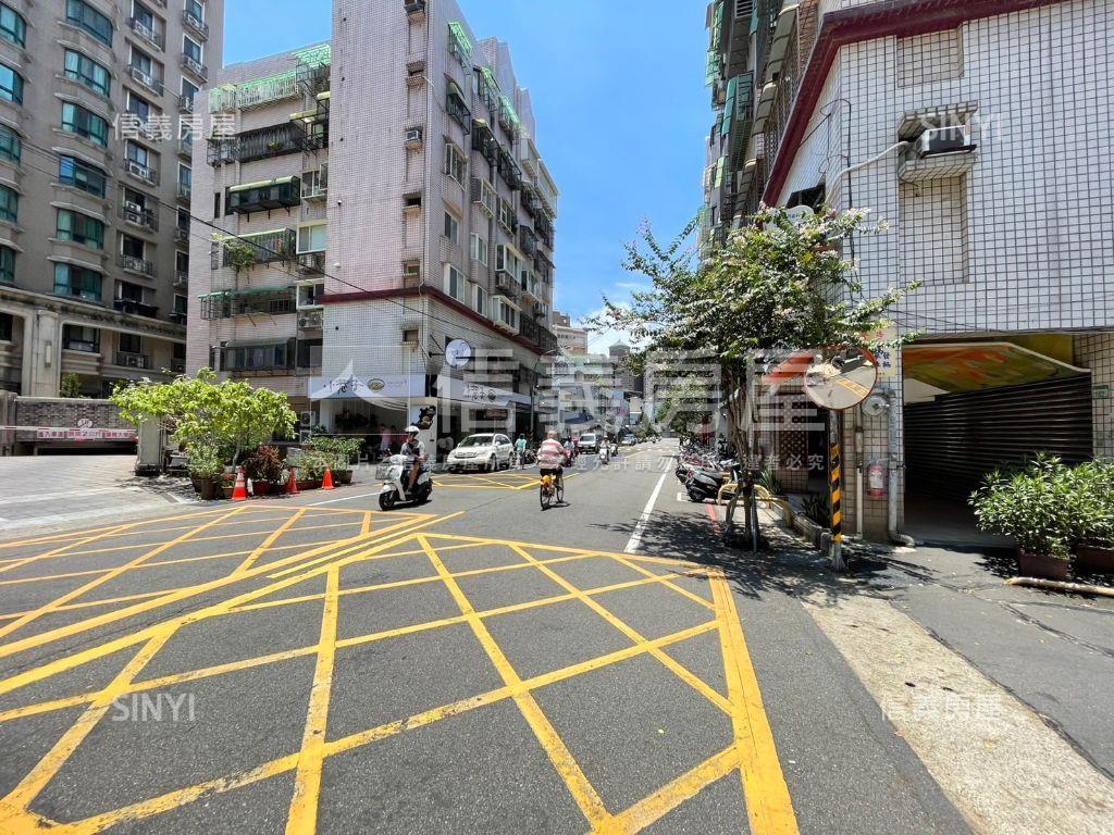 近未來捷運精美藝文三房房屋室內格局與周邊環境