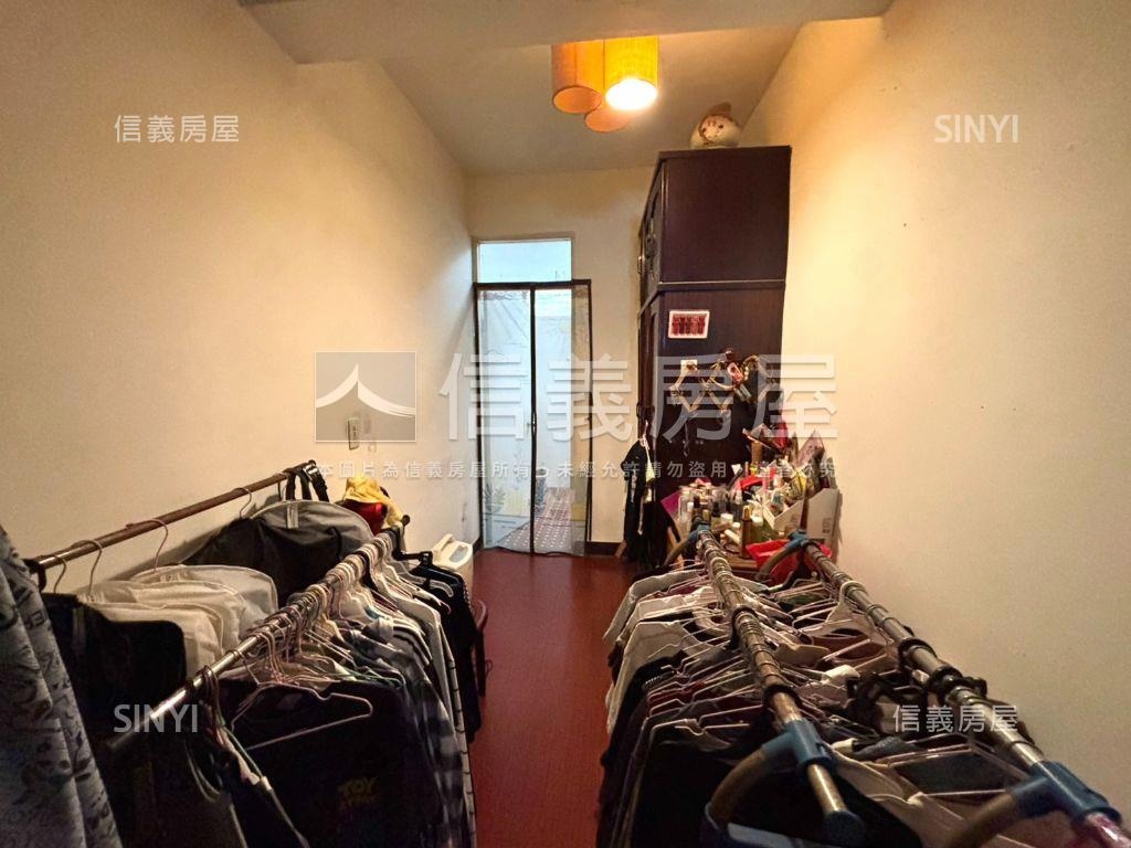 仁愛路低總價二樓！！房屋室內格局與周邊環境