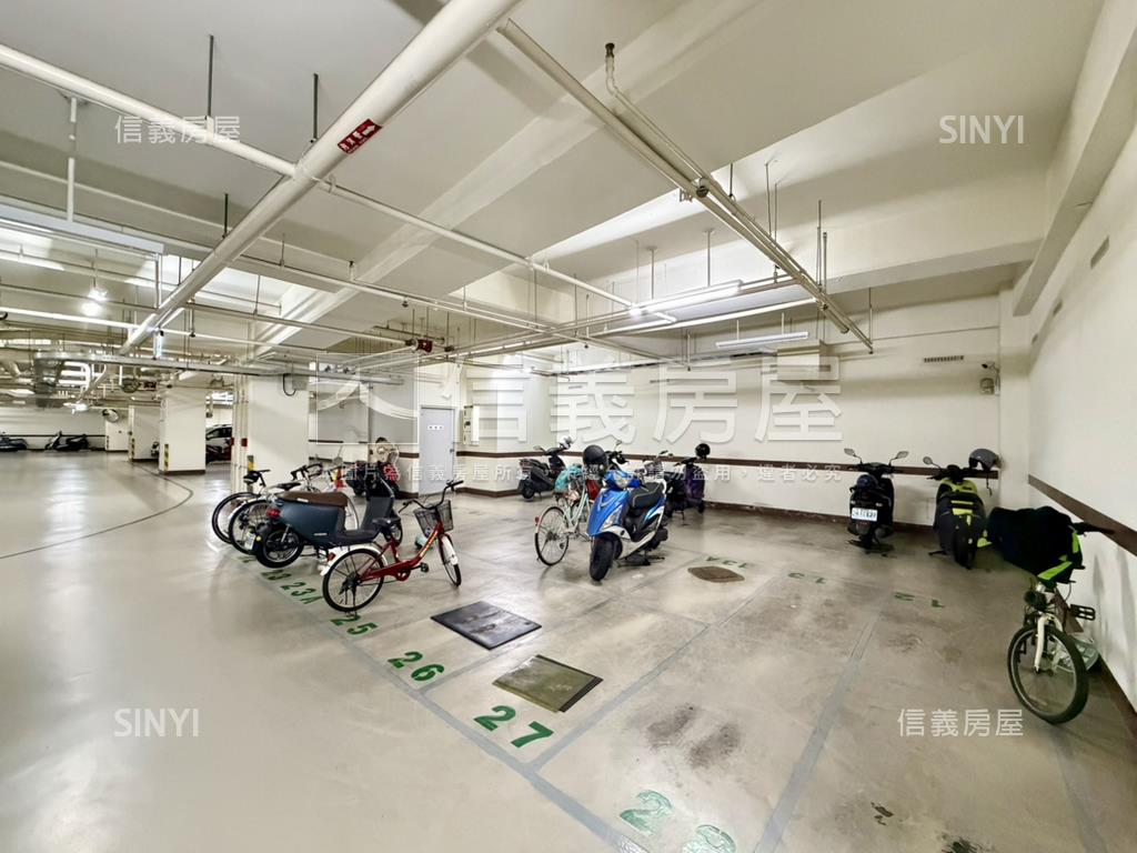 隆大鳳凰居‧美２房平車房屋室內格局與周邊環境