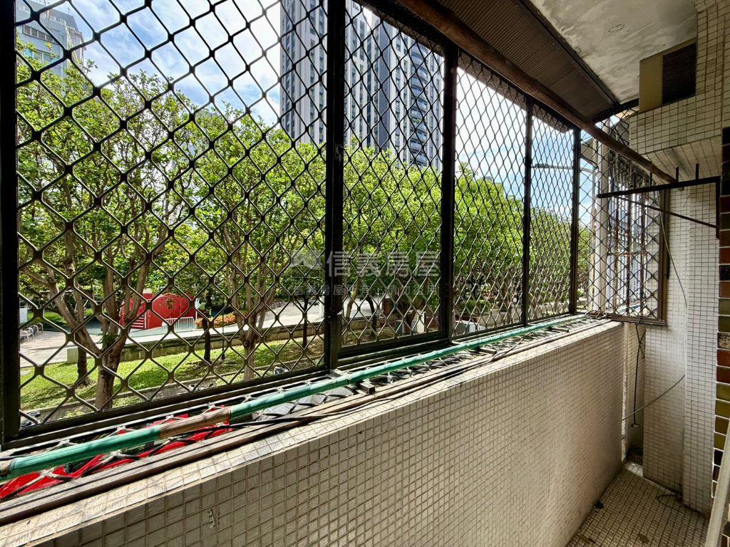 超稀有！正對樂群公園透天房屋室內格局與周邊環境