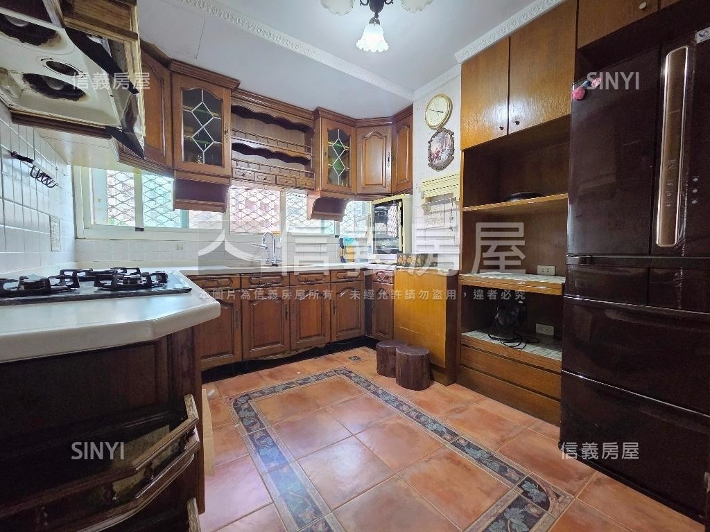 樹景歐鄉別墅近捷運房屋室內格局與周邊環境