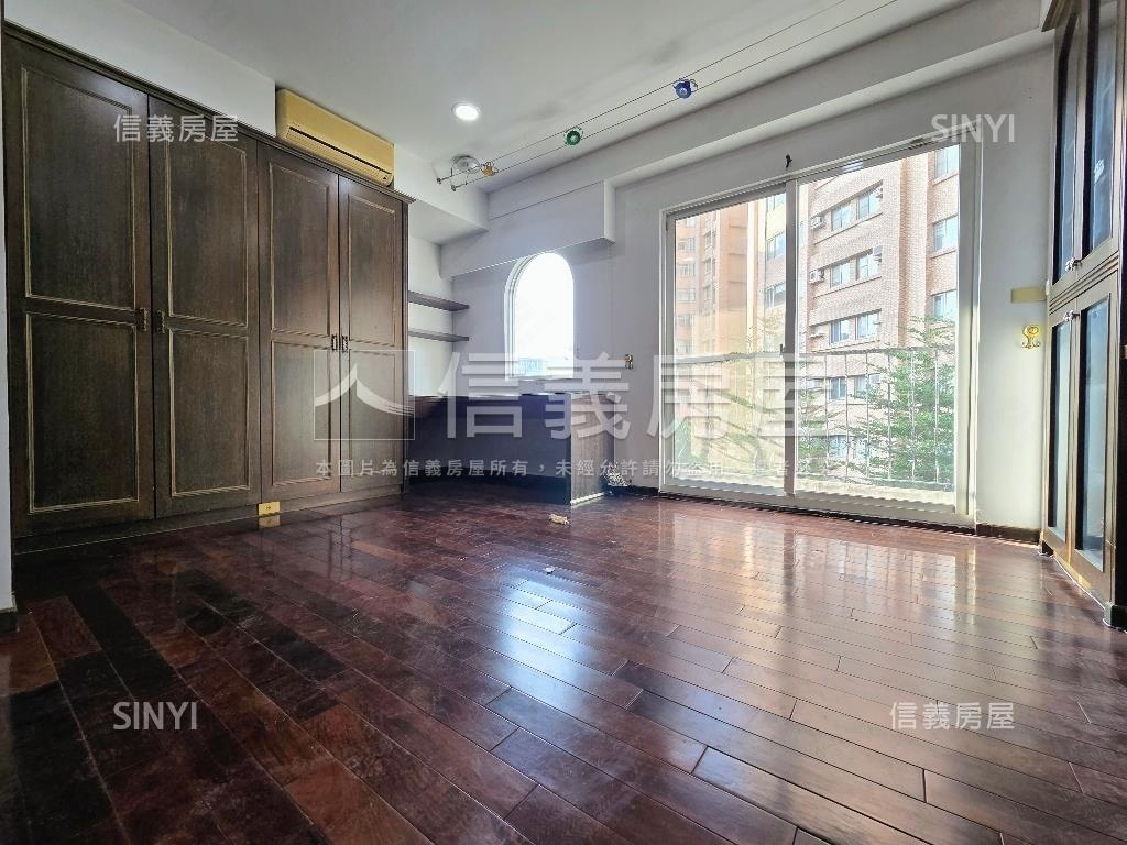 樹景歐鄉別墅近捷運房屋室內格局與周邊環境