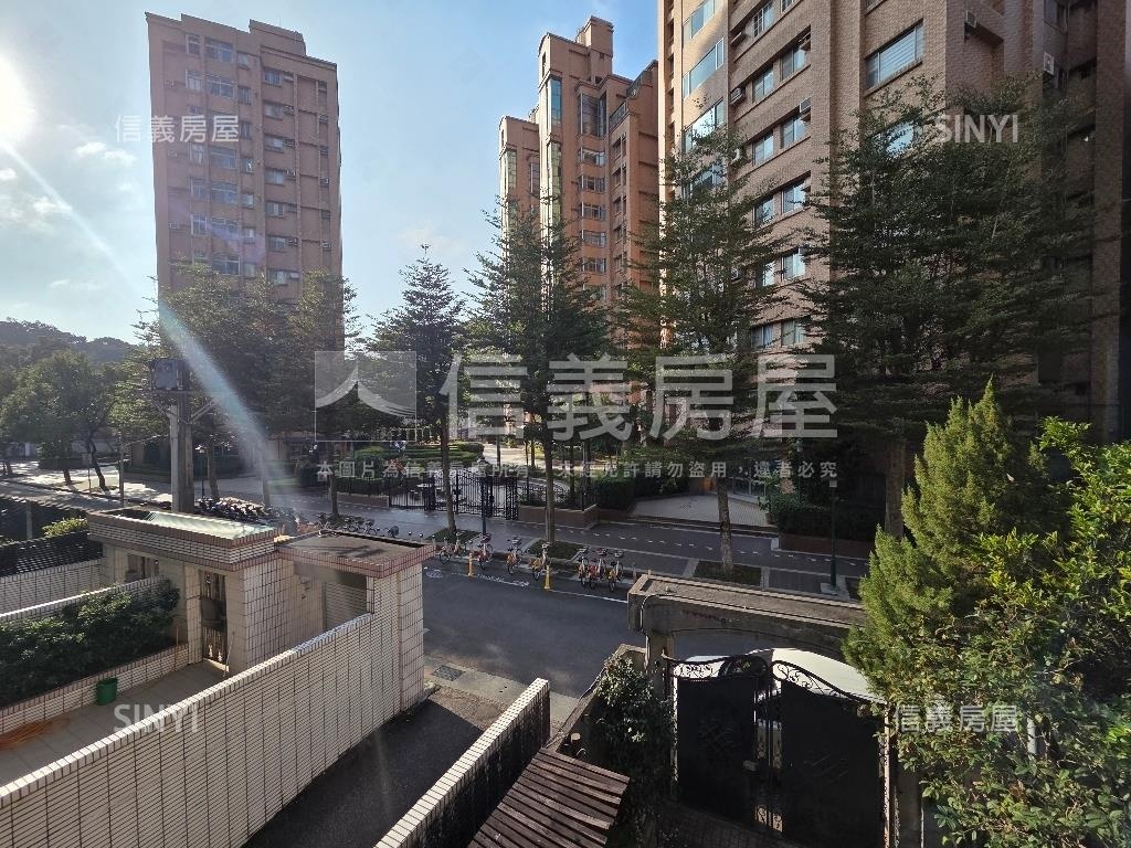 樹景歐鄉別墅近捷運房屋室內格局與周邊環境