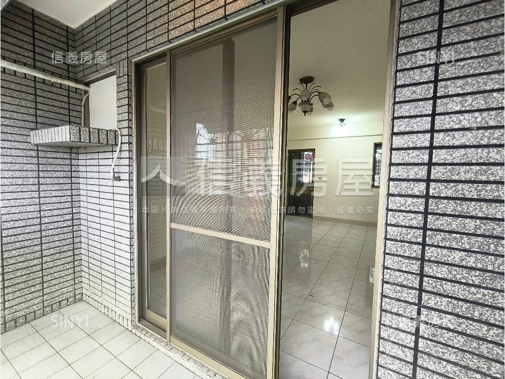 五甲地點讚採光通風美三房房屋室內格局與周邊環境