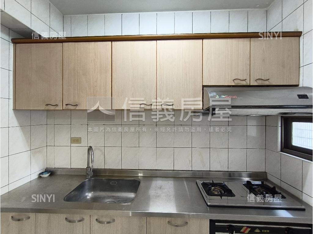 五甲地點讚採光通風美三房房屋室內格局與周邊環境