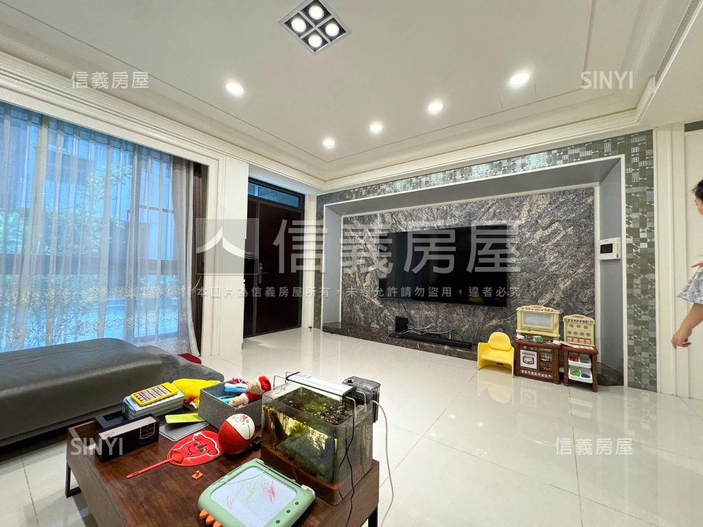 境朗日式電梯別墅房屋室內格局與周邊環境