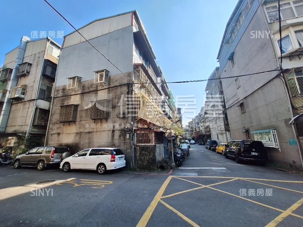 捷運方正邊間壹樓房屋室內格局與周邊環境