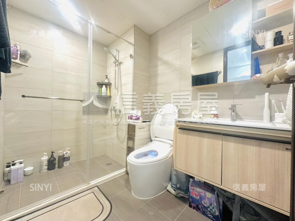 美術館｜白天鵝兩房平車房屋室內格局與周邊環境