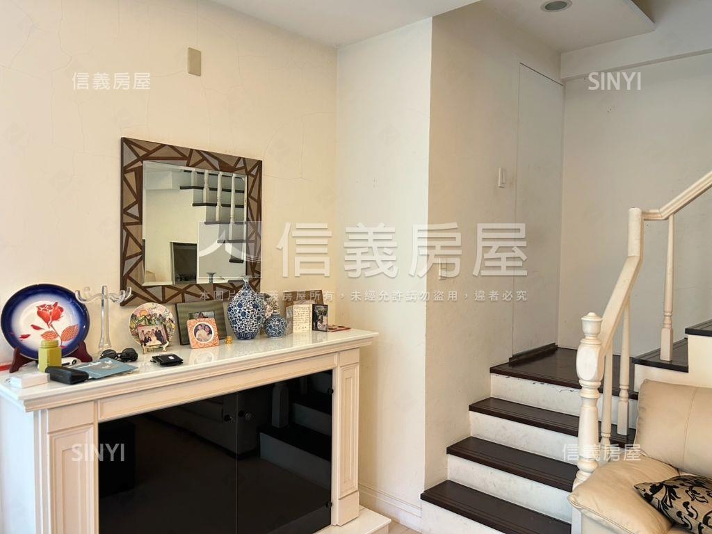 法國小鎮透天別墅房屋室內格局與周邊環境