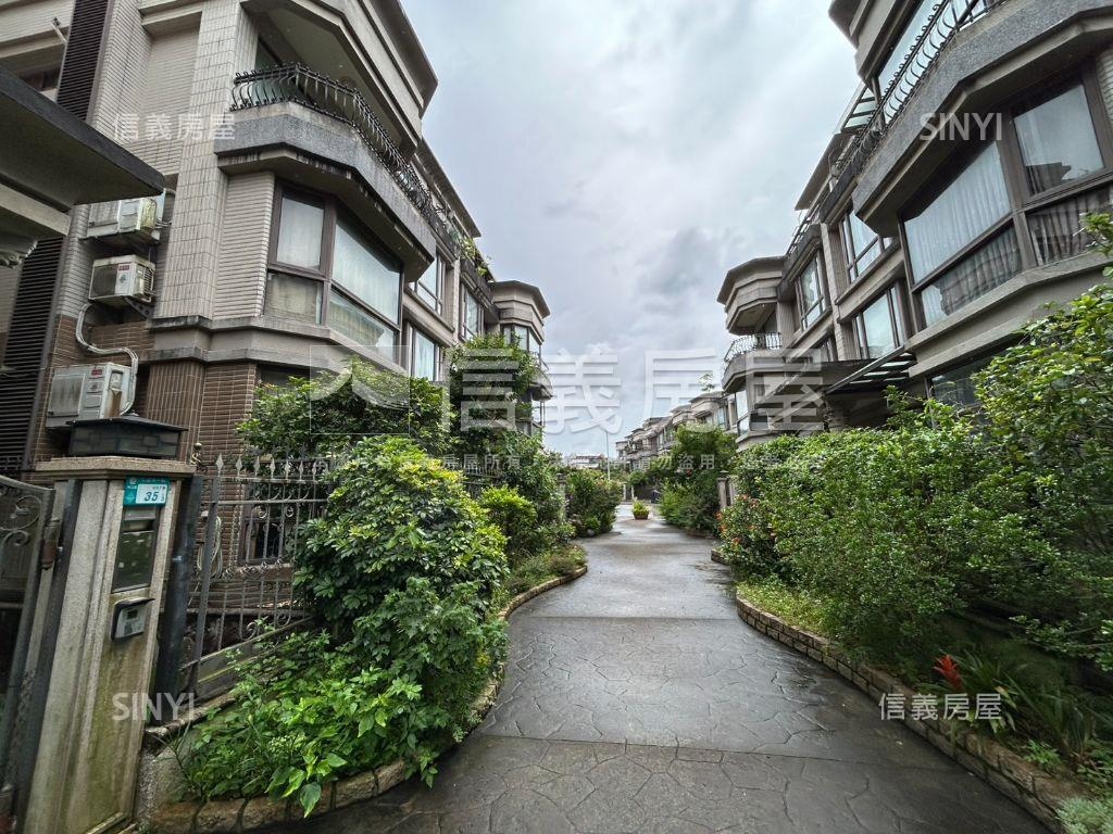 法國小鎮透天別墅房屋室內格局與周邊環境