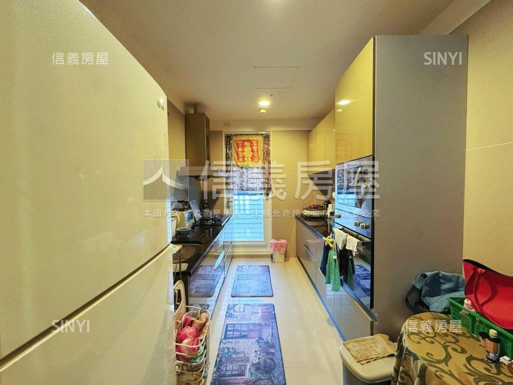 江南頂樓豪景大戶房屋室內格局與周邊環境