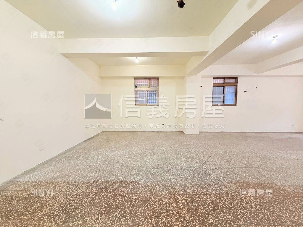 東華五福臨門車位店面房屋室內格局與周邊環境