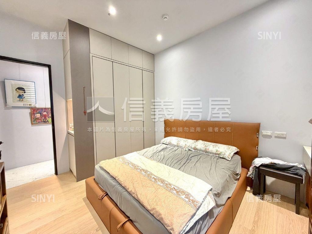 天濶河岸第一排房屋室內格局與周邊環境