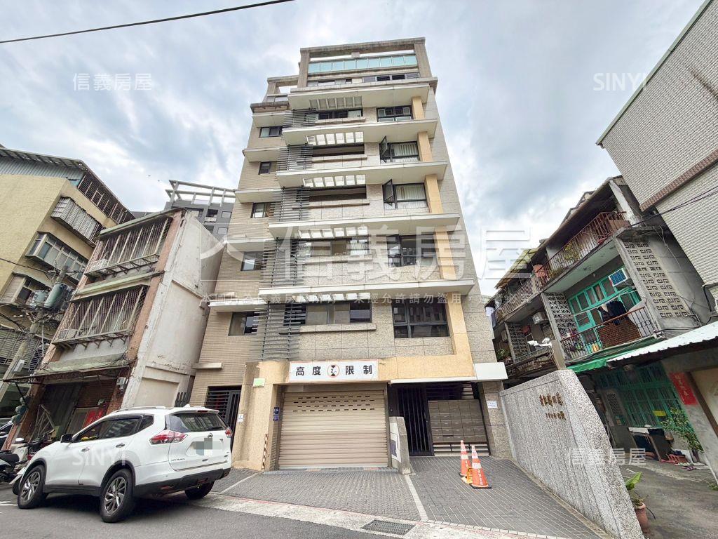 捷運｜電梯兩房兩衛帶車位房屋室內格局與周邊環境
