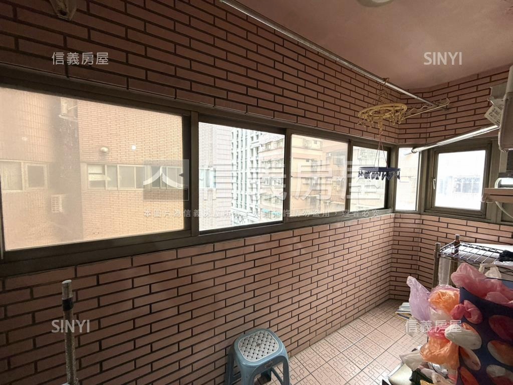 花園廣場雅致三房房屋室內格局與周邊環境