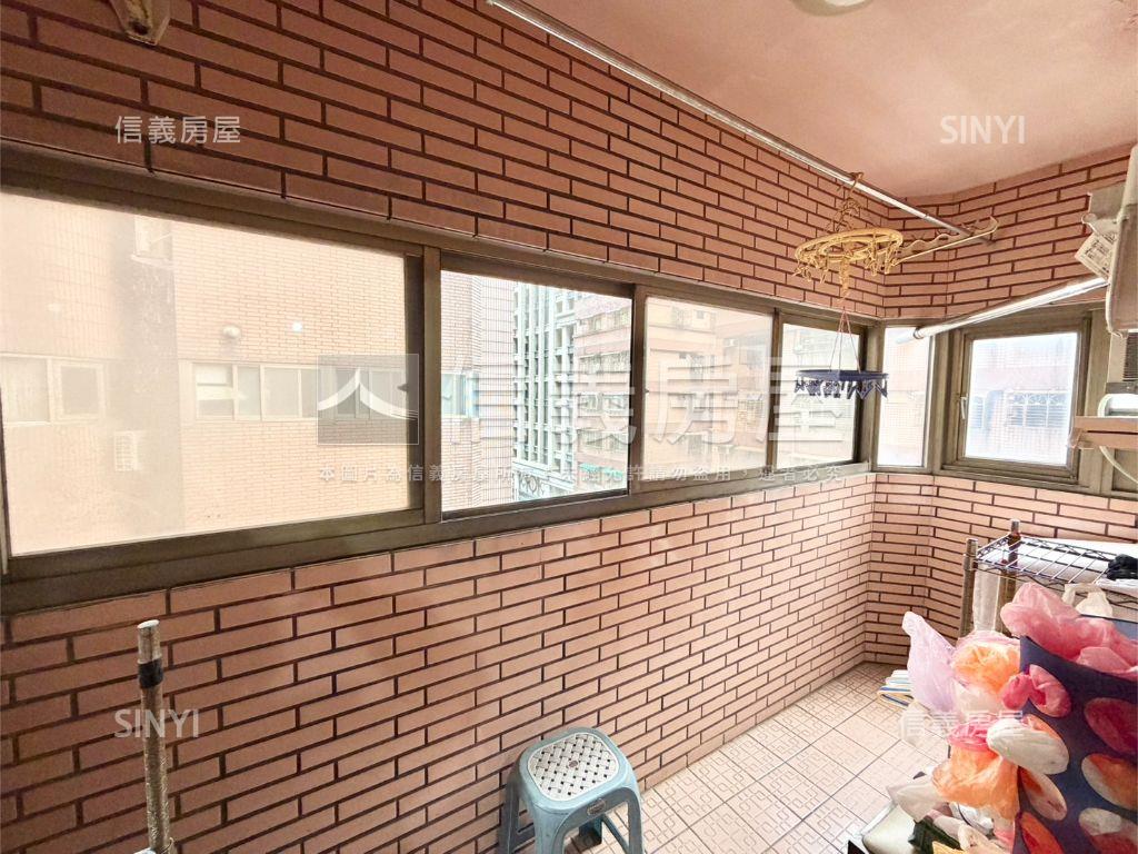 花園廣場典雅溫馨三房房屋室內格局與周邊環境